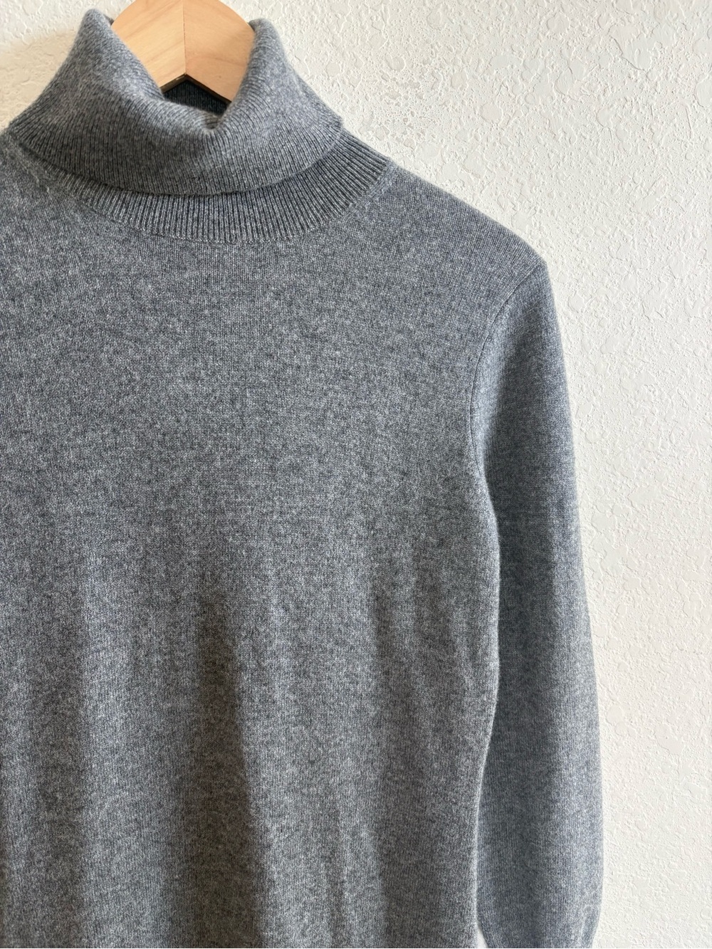 Neiman Marcus Gray Cashmere Turtleneck Sweater Dress Size Medium - Picture 3 of 6
